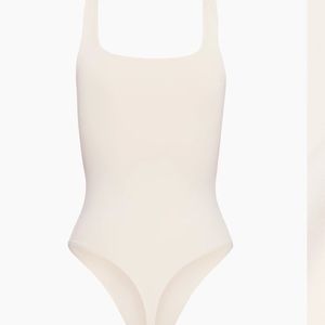 Aritzia Babaton bodysuit